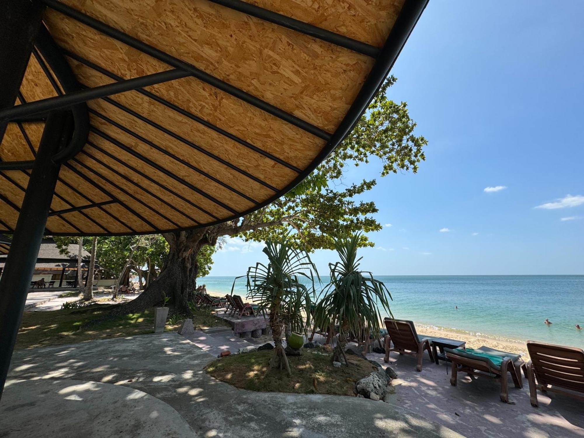 Beach Bungalow At Lanta Resort Koh Lanta Exterior photo